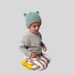 B340A Beechfield Cappello da neonati con orecchie 100% cotone bio certificato