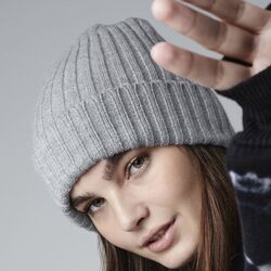 B465 Beechfield Cuffia in maglia a costine con risvolto 100% acrilico soft-touch