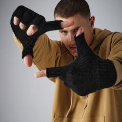 B491 Beechfield Guanti senza dita in maglia polsini a coste 88% acrilico soft-touch 11% poliestere, 1% elastane